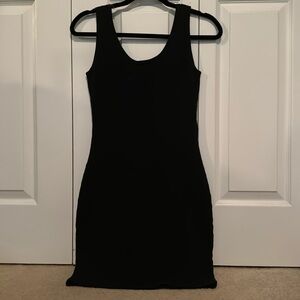 Black scoop neck body con dress small